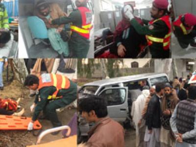 اٹک سے جہانگیر جانیوالی ہائی ایس کو حادثہ،16 افراد زخمی